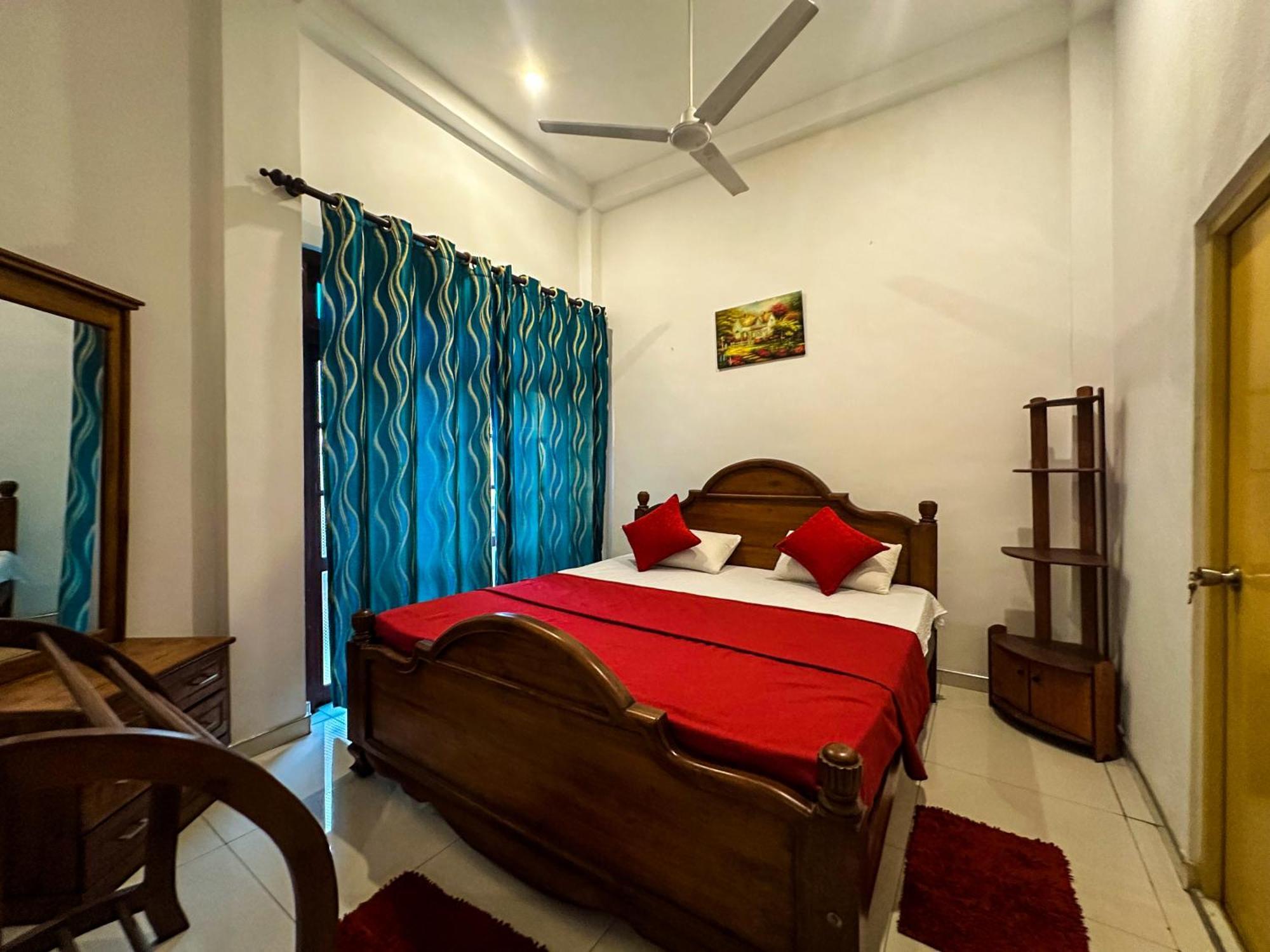 Hotel New Panda House Galle Habitación foto