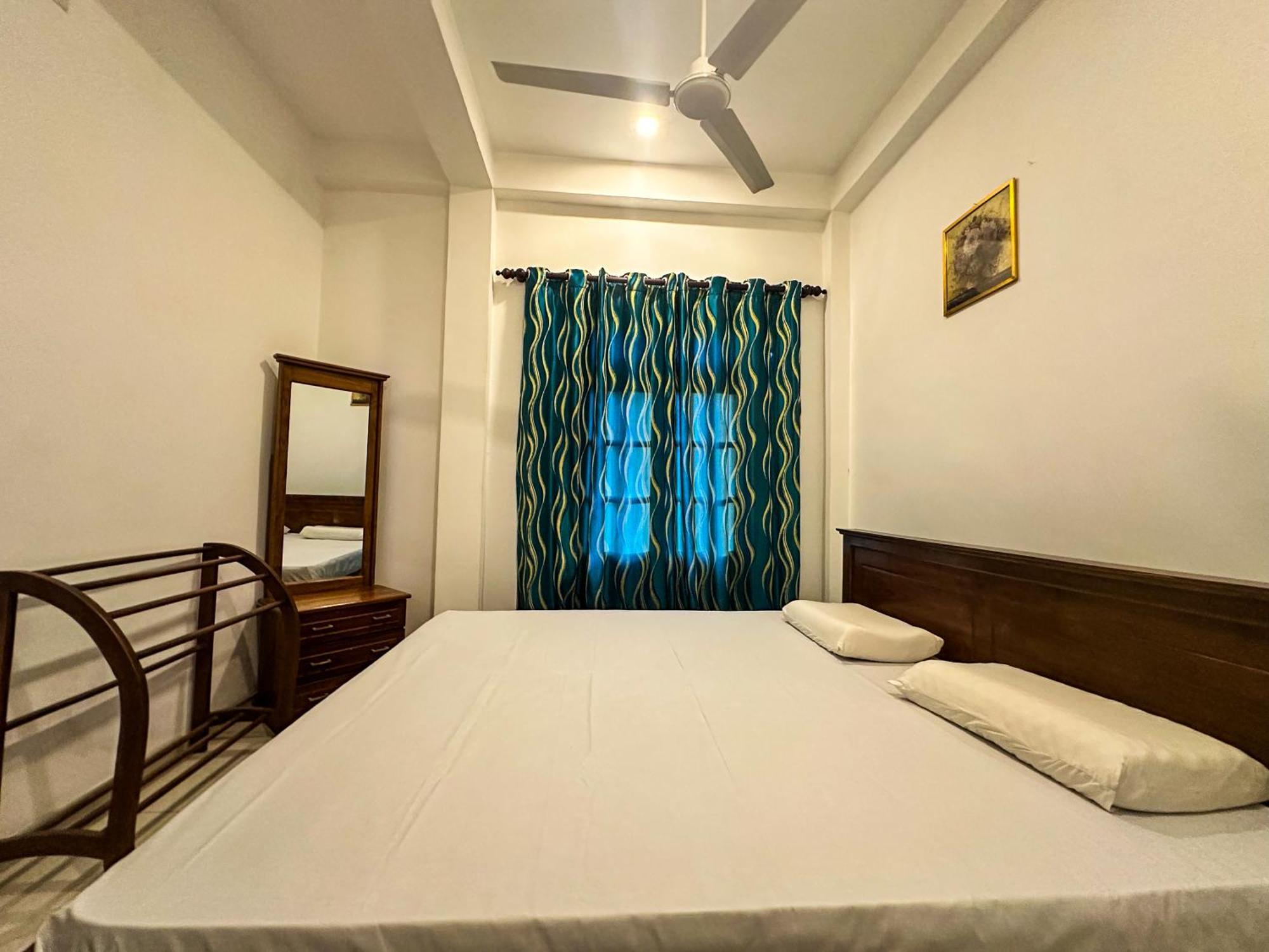 Hotel New Panda House Galle Habitación foto